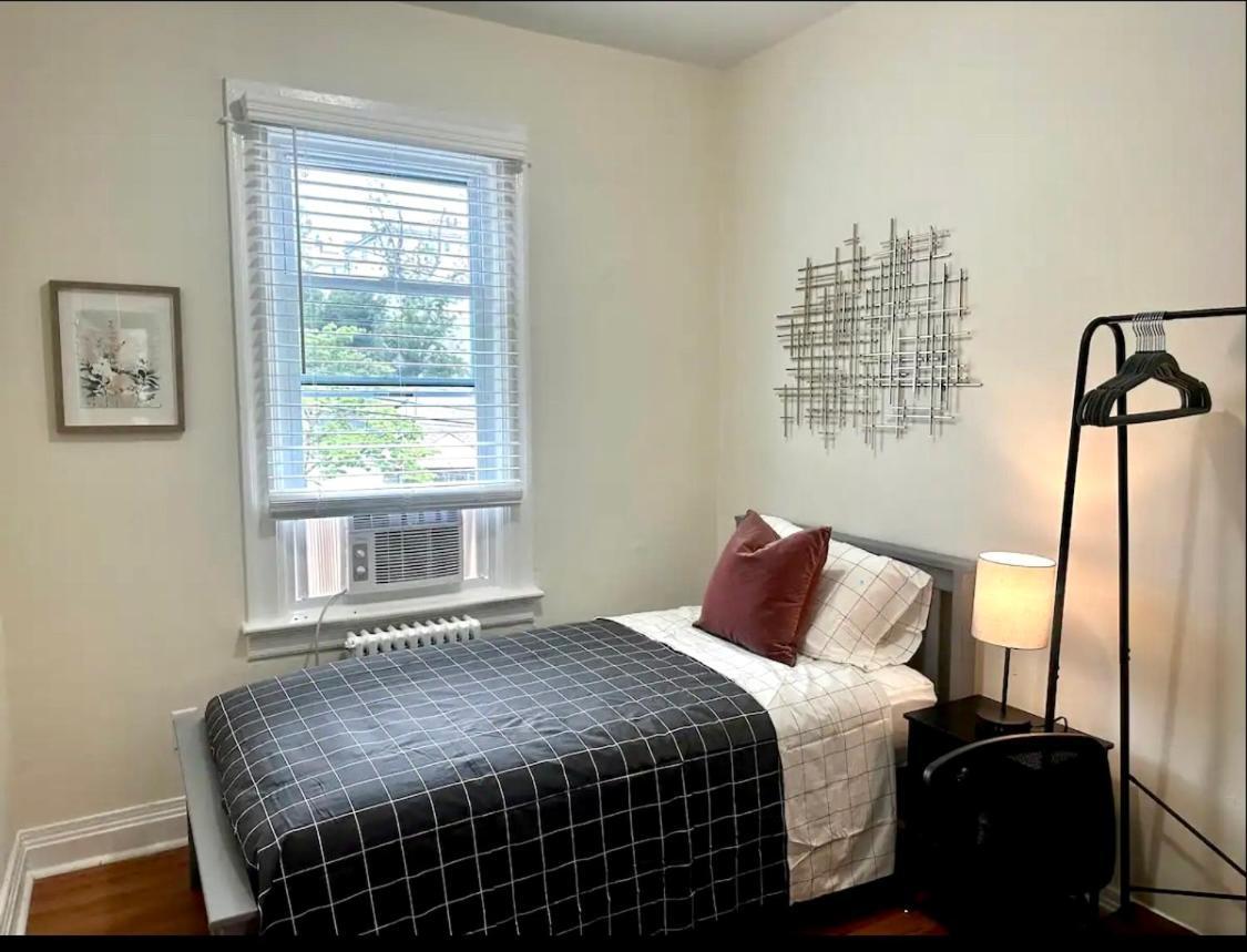 7-A Diamond In Yonkers Apartment Екстериор снимка